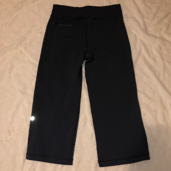 LULULEMON capris - Picture 2 of 3